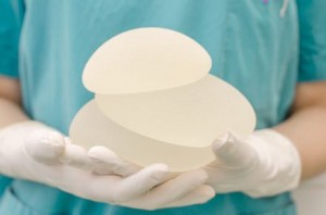 Er zijn vele verschillende maten van silicone borst implantaten